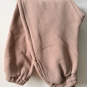 Comfort sweat pants in Dusty Pink - Embroidered Logo